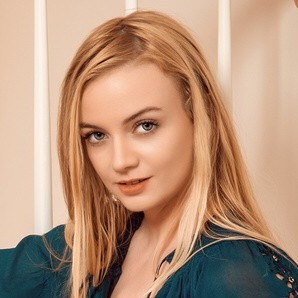 Cecelia Scarlet Cecelia Scarlet